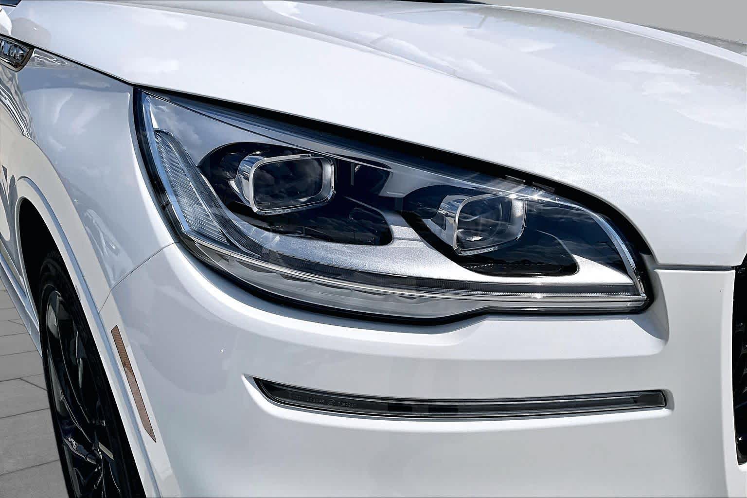 2023 Lincoln Aviator photo 26 of 32