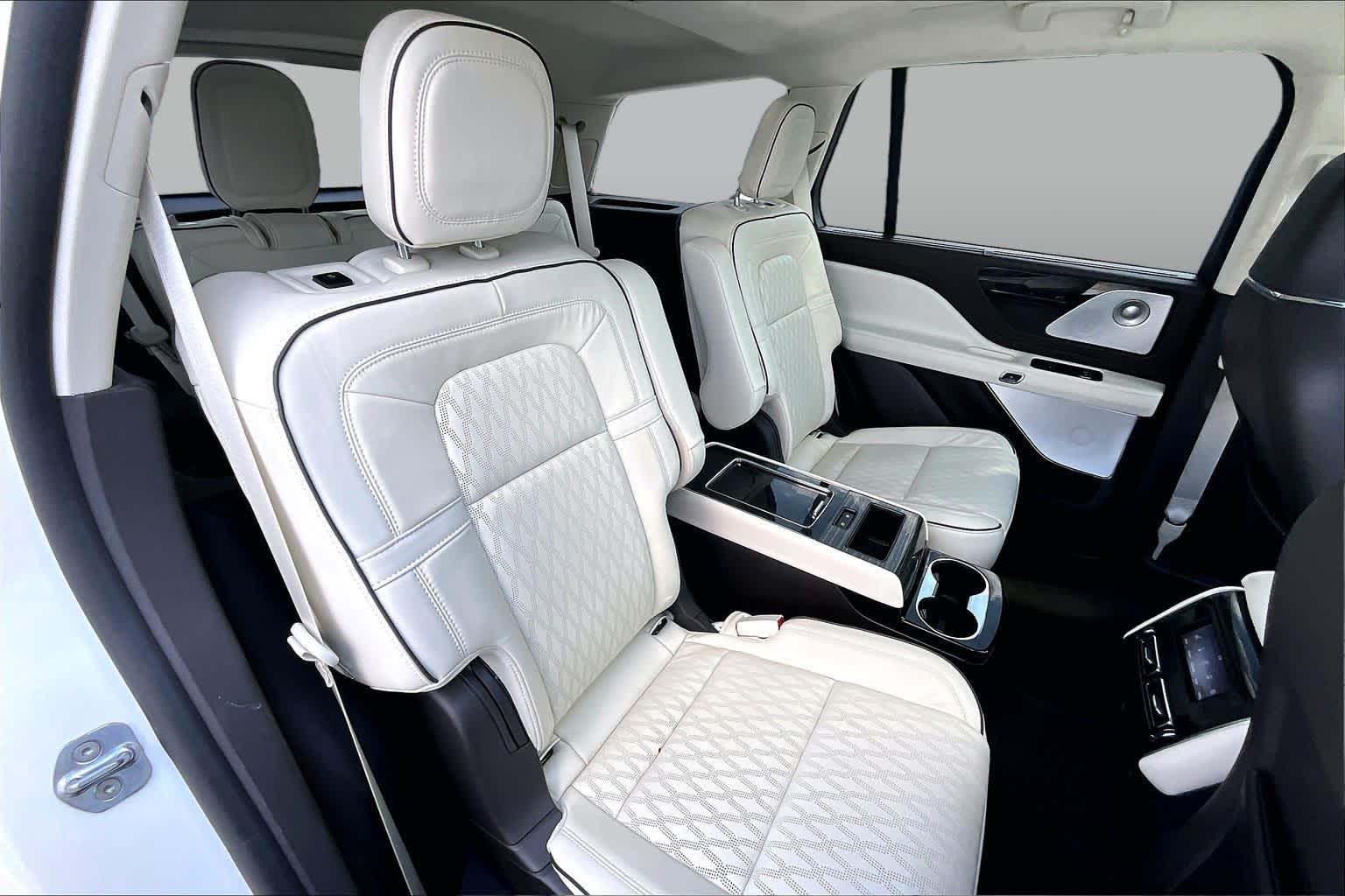 2023 Lincoln Aviator photo 19 of 32