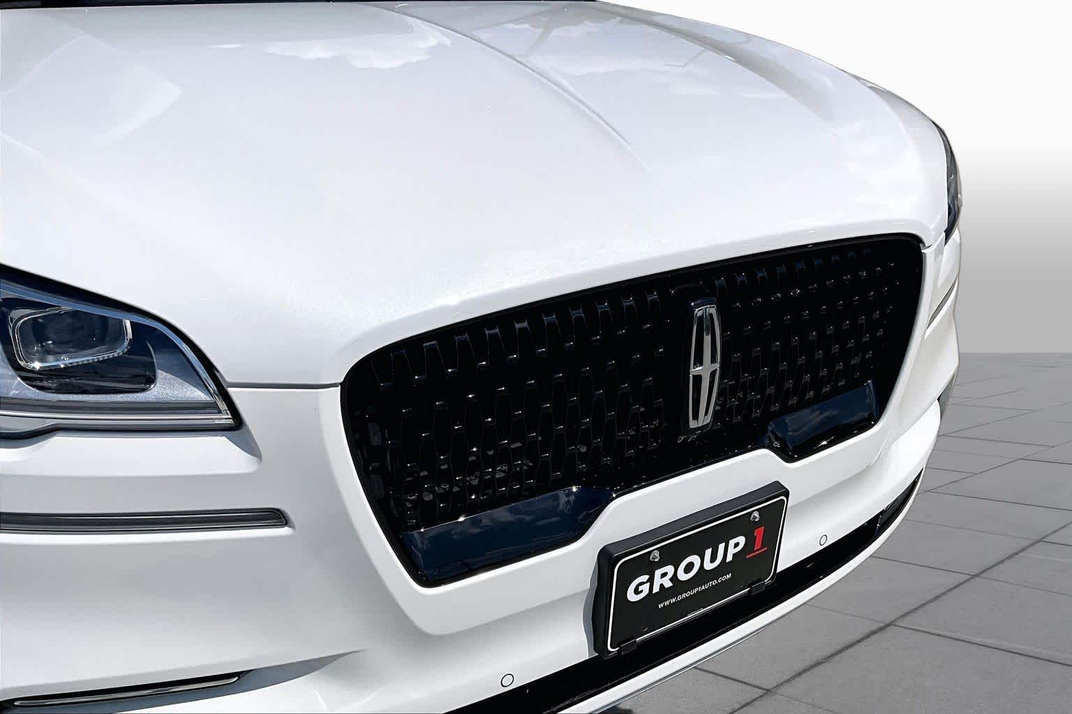 2023 Lincoln Aviator photo 28 of 32