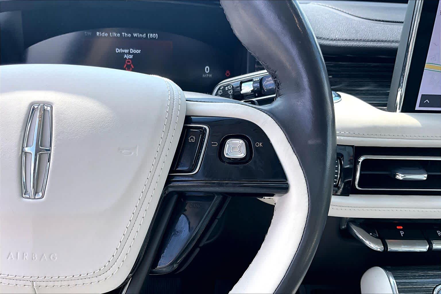 2023 Lincoln Aviator photo 23 of 32