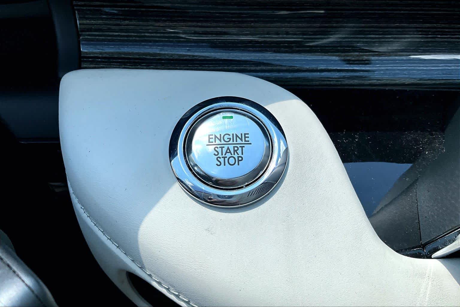 2023 Lincoln Aviator photo 31 of 32