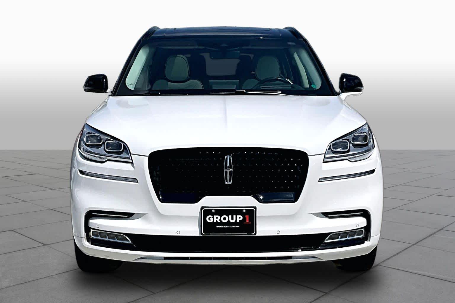 2023 Lincoln Aviator photo 4 of 32