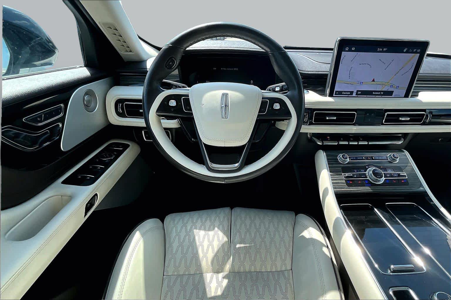 2023 Lincoln Aviator photo 6 of 32