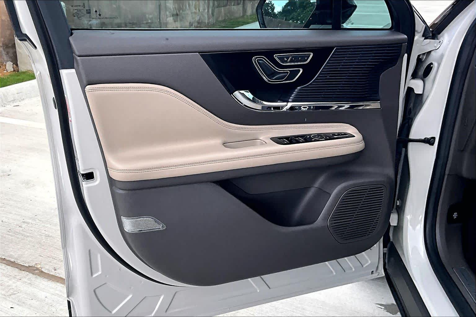 2021 Lincoln Corsair Standard Ceramic Pearl at Mercedes-Benz of Houston North
