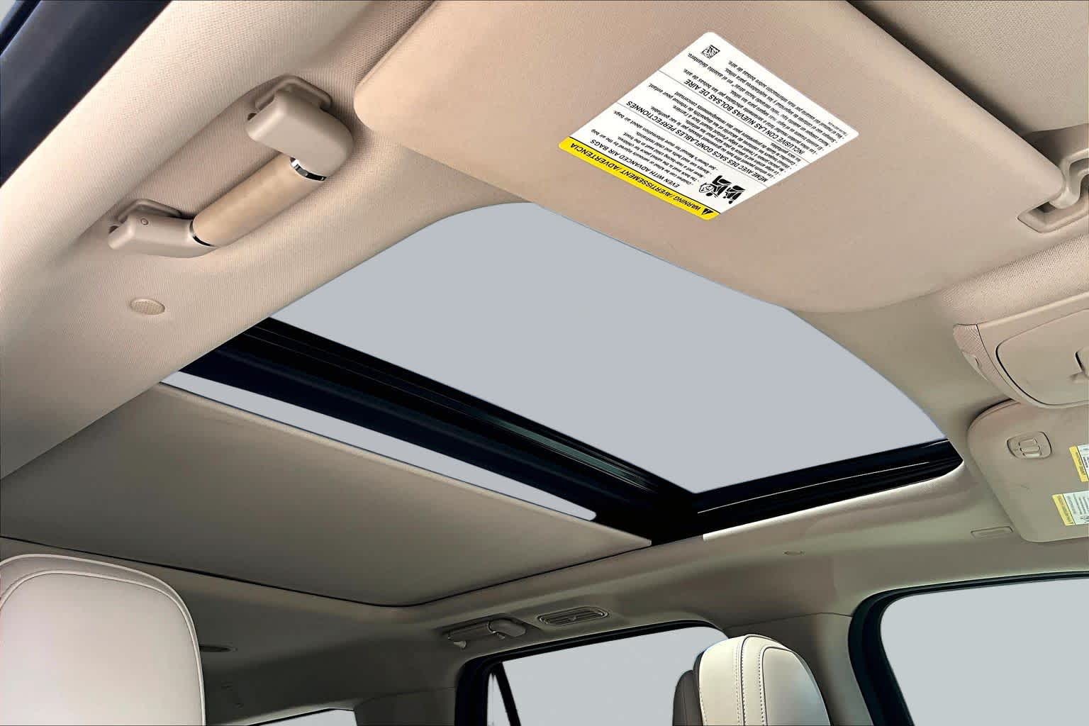 2019 Lincoln Navigator Select White Platinum Tri-Coat at Tomball Ford