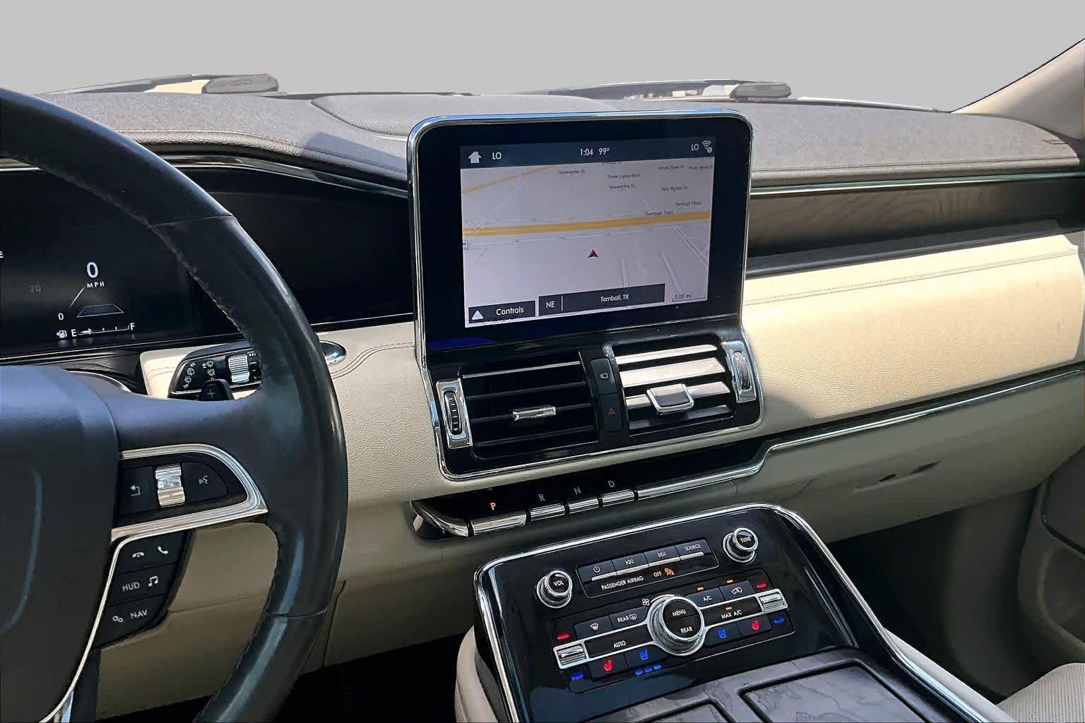2019 Lincoln Navigator Select White Platinum Tri-Coat at Tomball Ford