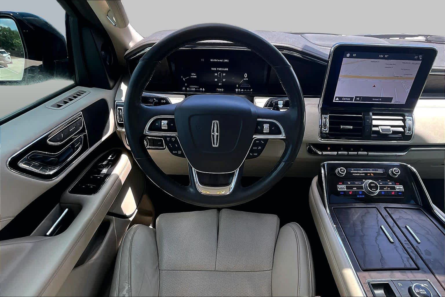 2019 Lincoln Navigator Select White Platinum Tri-Coat at Tomball Ford