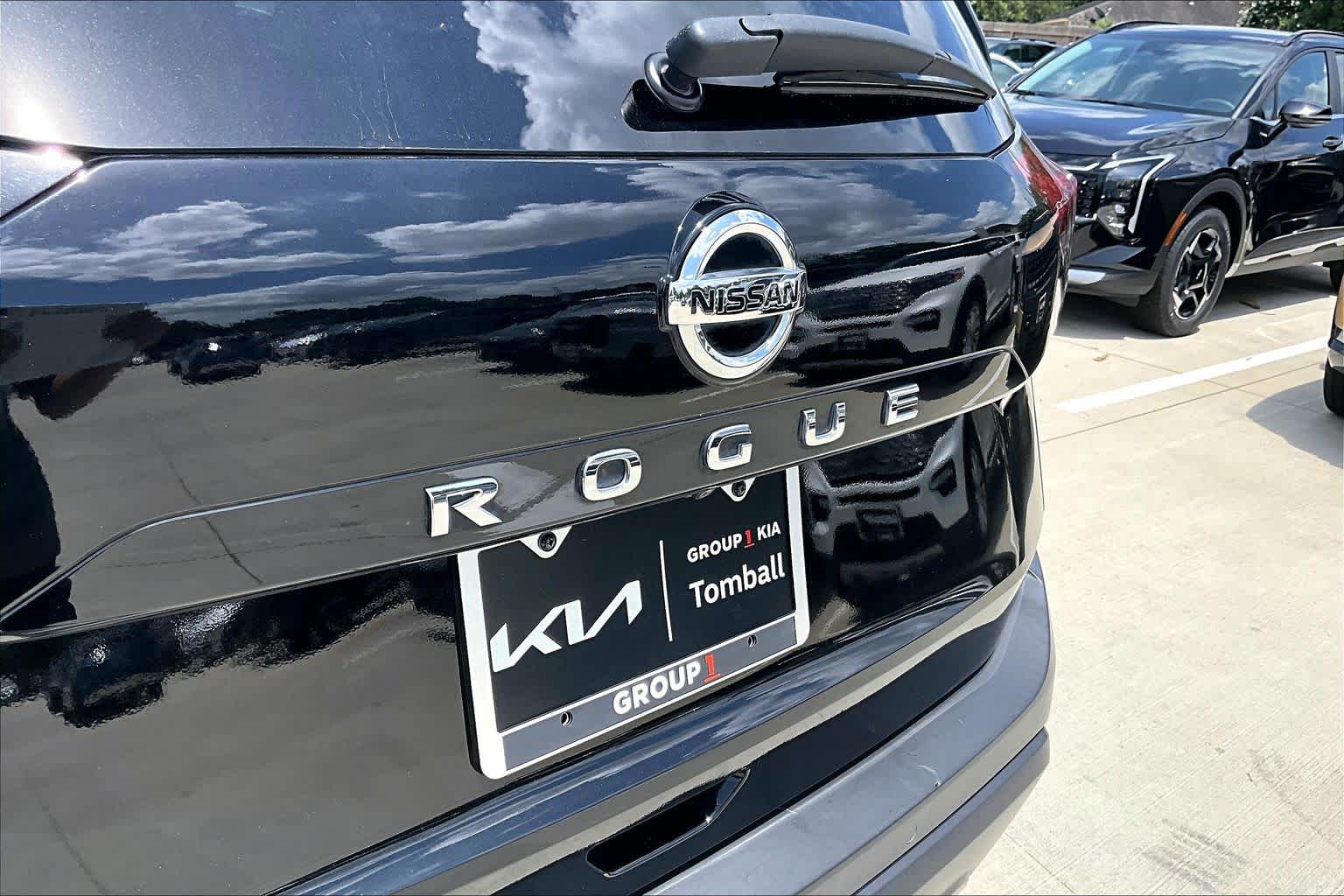 2021 Nissan Rogue S Super Black at Beck & Masten Kia