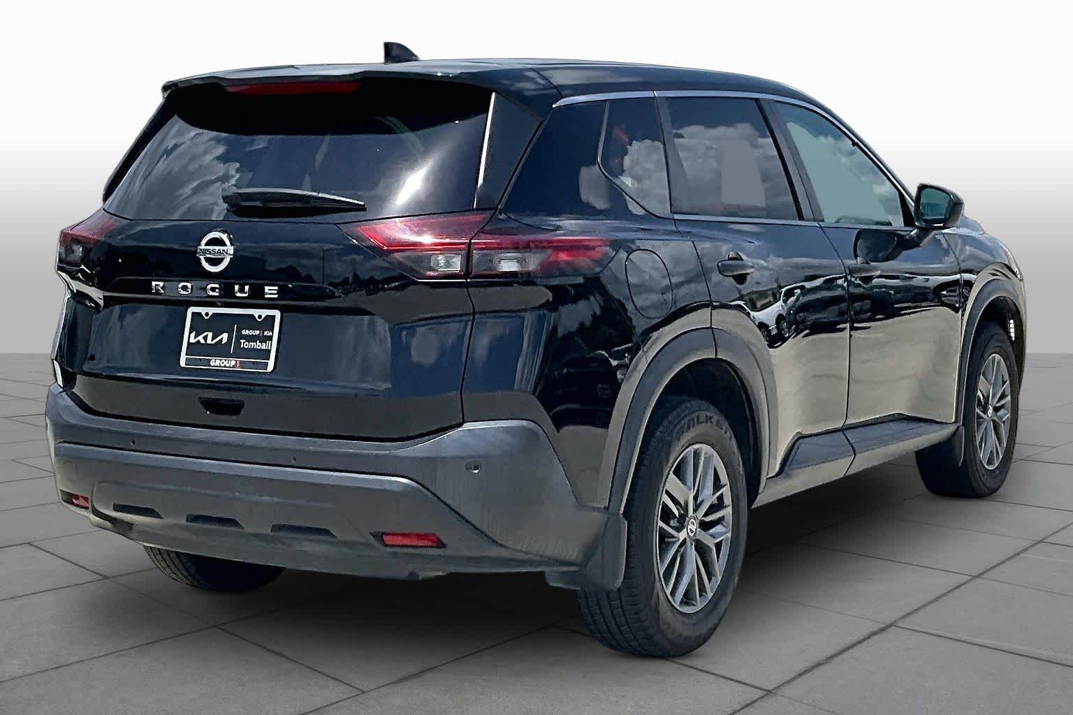 2021 Nissan Rogue S Super Black at Beck & Masten Kia