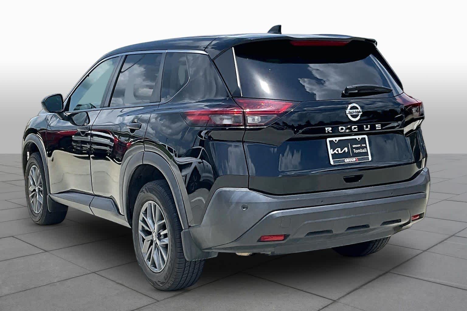2021 Nissan Rogue S Super Black at Beck & Masten Kia