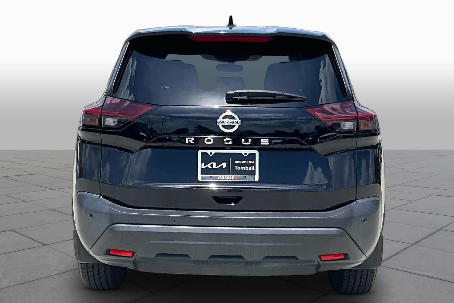 2021 Nissan Rogue S Super Black at Beck & Masten Kia
