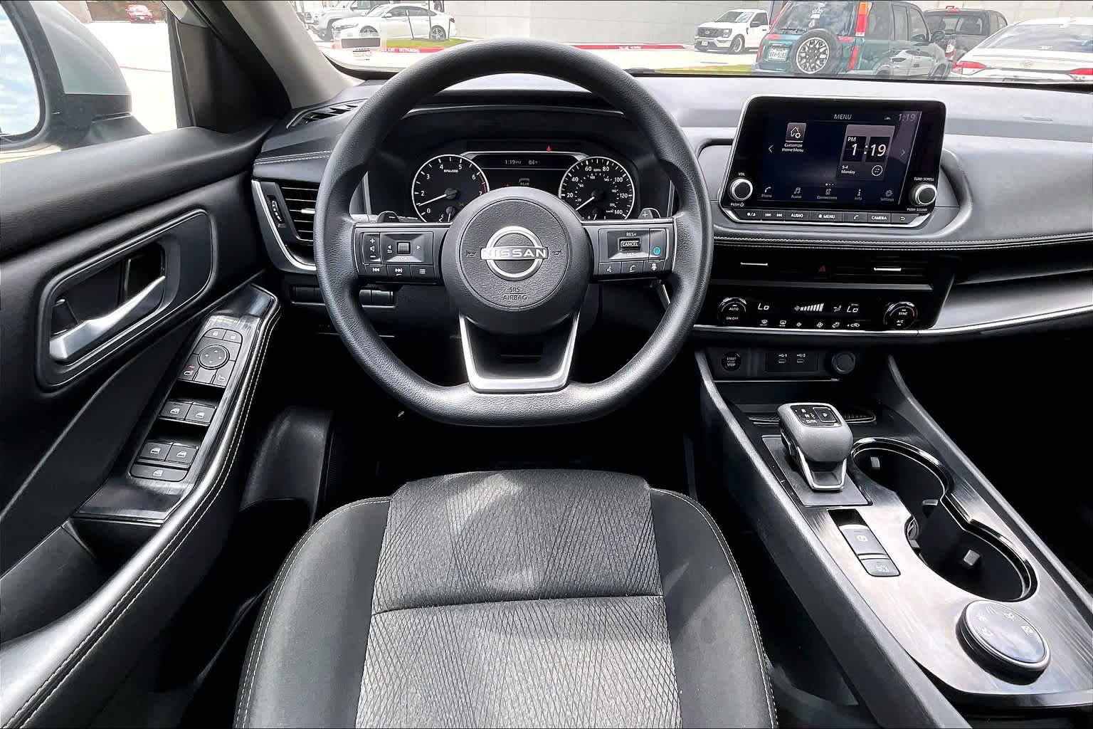 2024 Nissan Rogue SV - 5