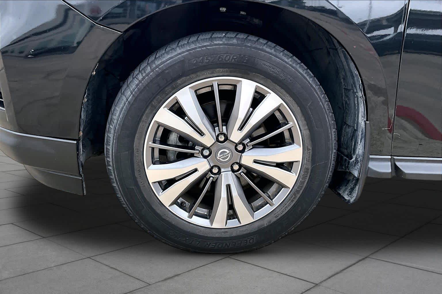2020 Nissan Pathfinder S - 9