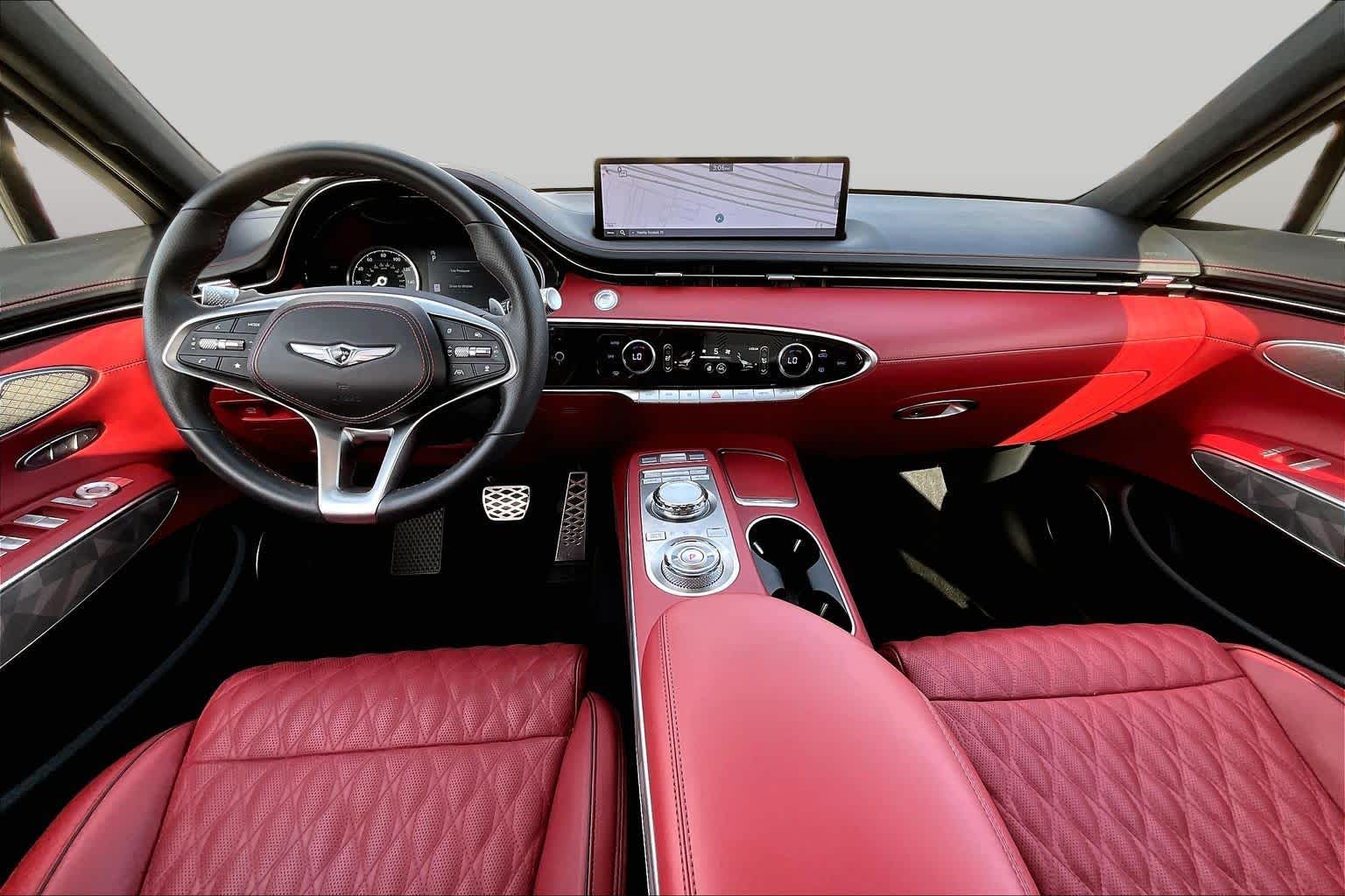 2025 Genesis GV70 photo 16 of 37