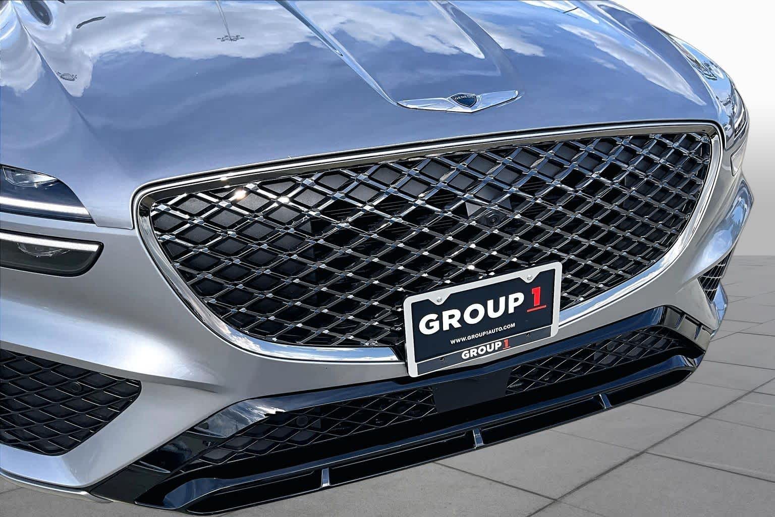 2025 Genesis GV70 photo 30 of 37