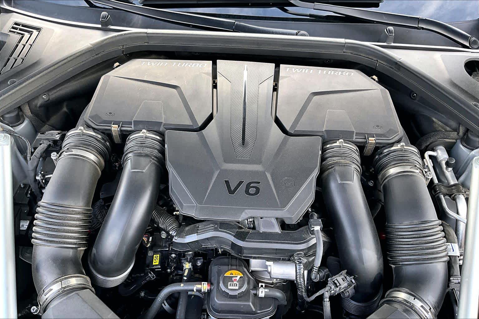 2025 Genesis GV70 photo 33 of 37