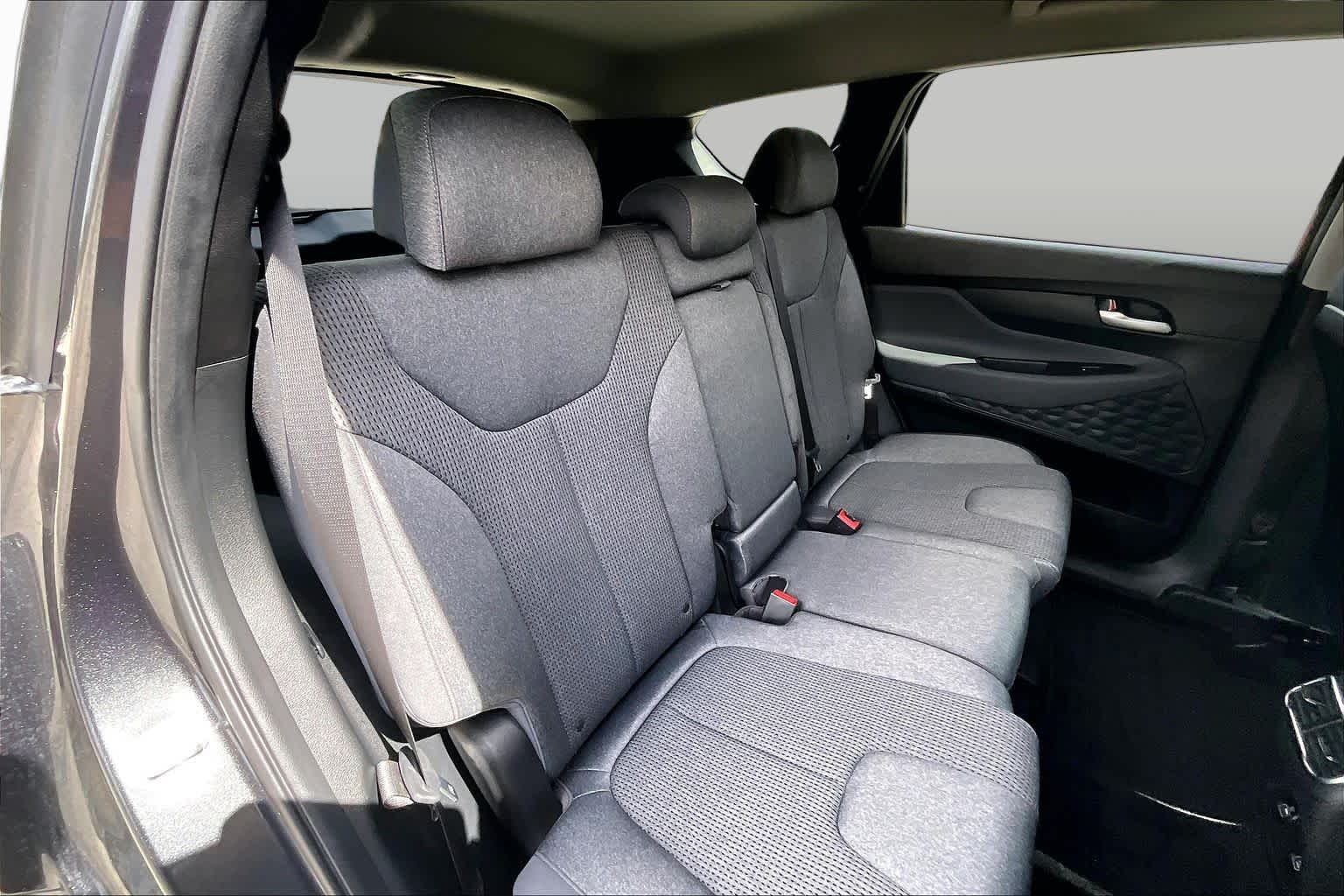 2021 Hyundai Santa Fe photo 19 of 33