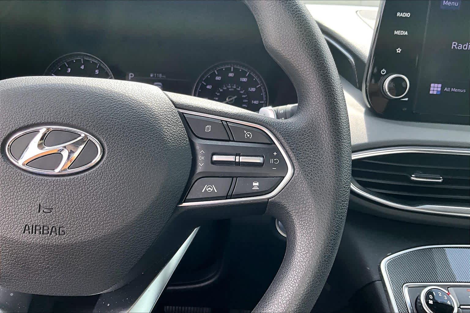 2021 Hyundai Santa Fe photo 23 of 33