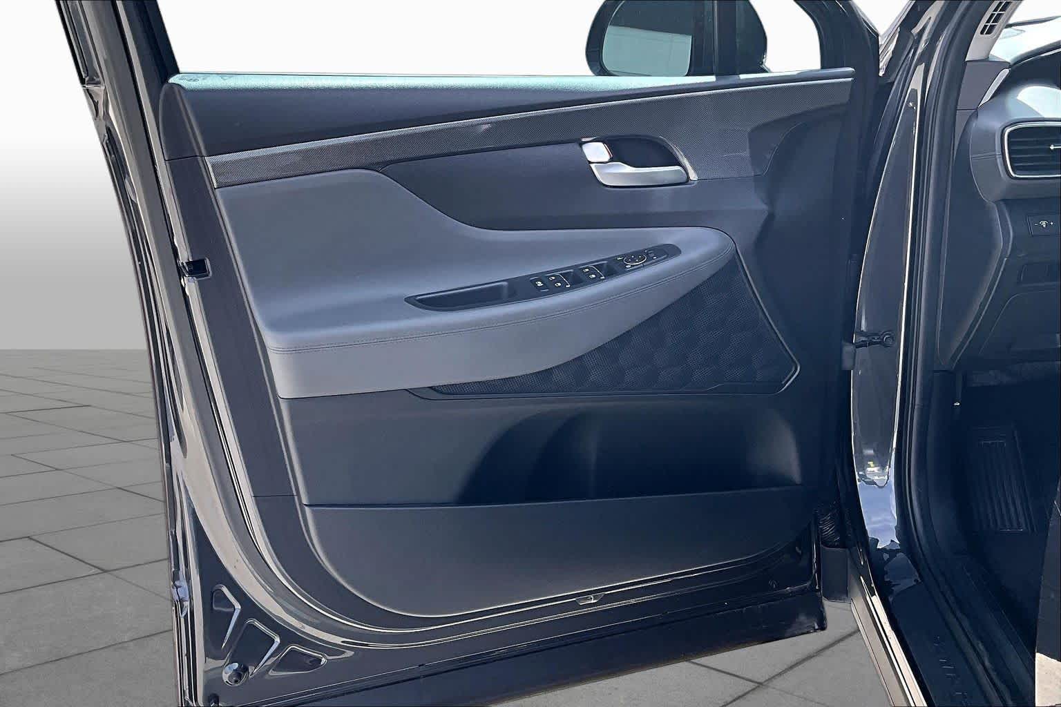 2021 Hyundai Santa Fe photo 20 of 33