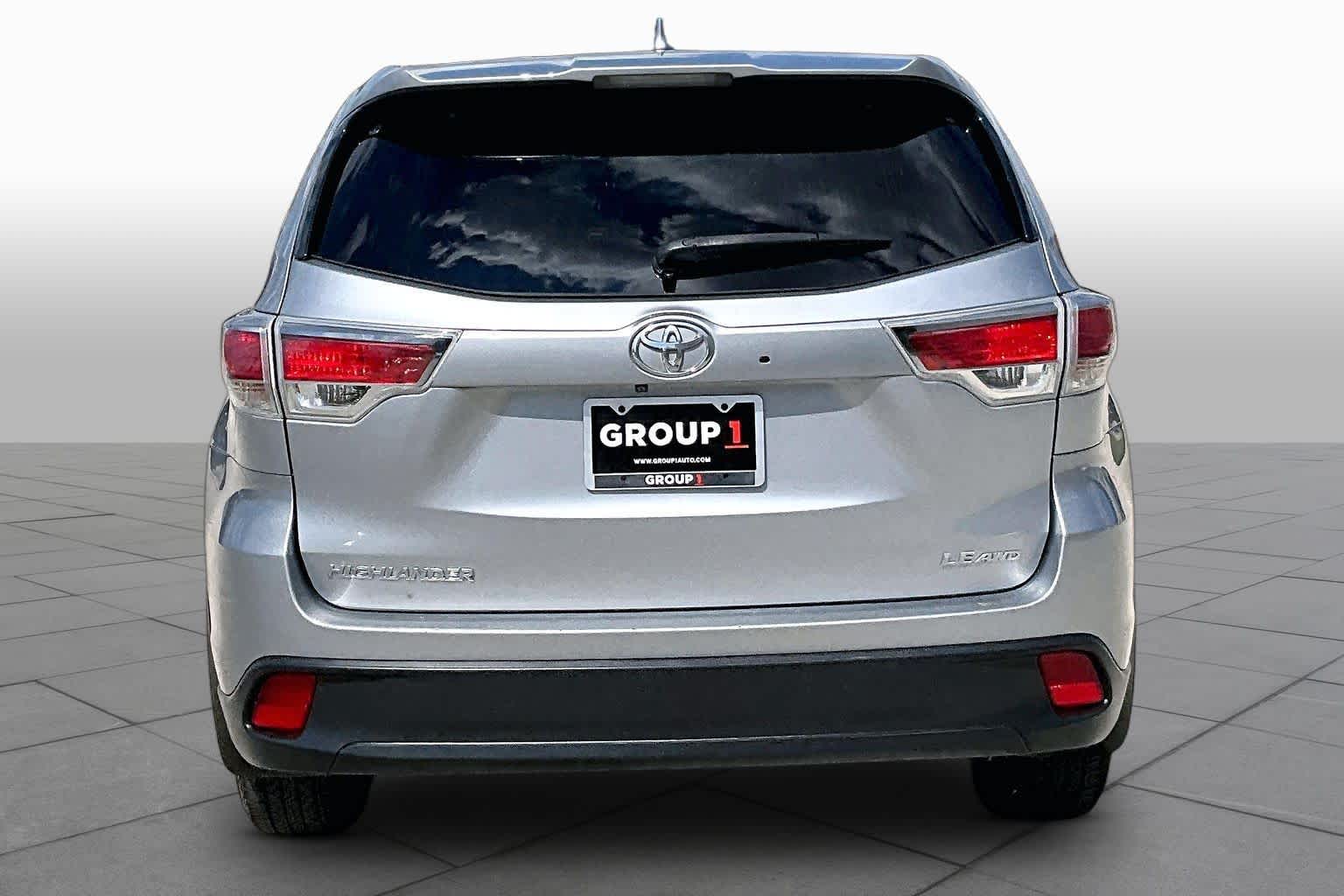2014 Toyota Highlander photo 5 of 31