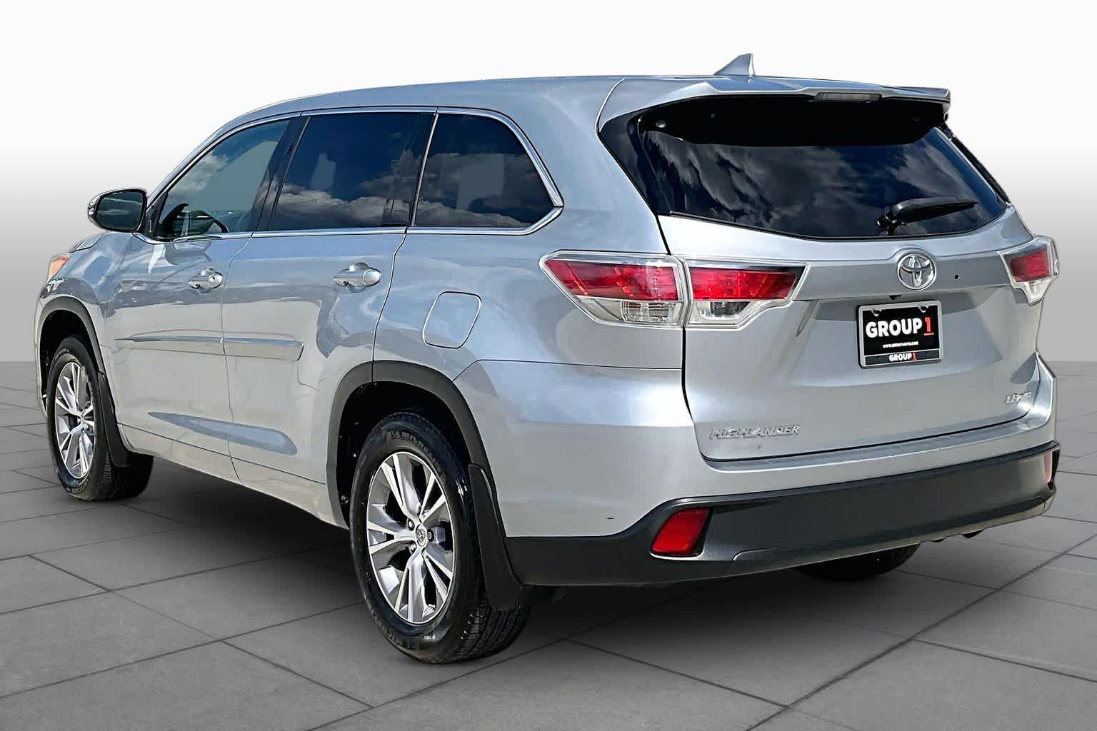 2014 Toyota Highlander photo 11 of 31