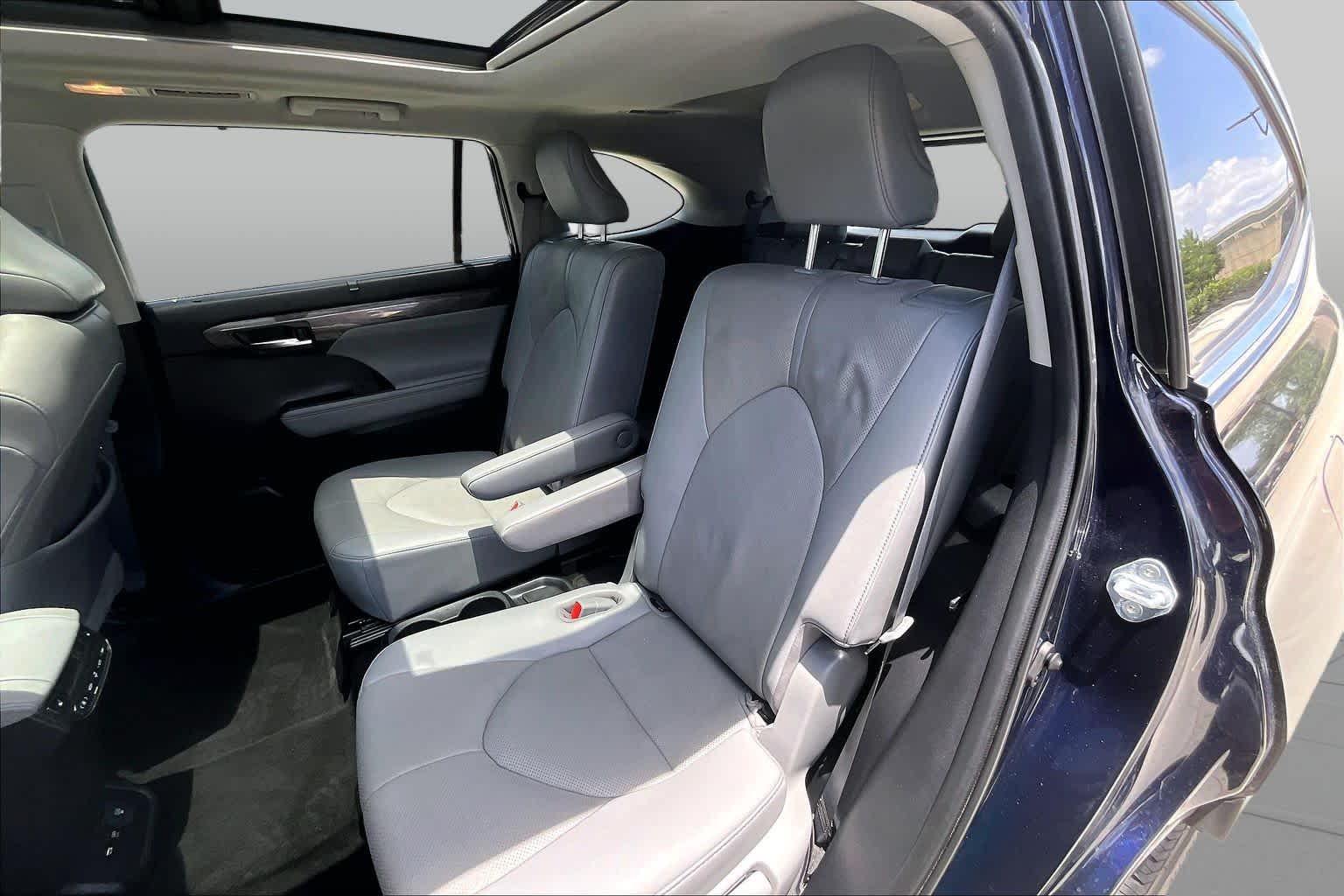 2021 Toyota Highlander Platinum Blueprint at HGreg Houston