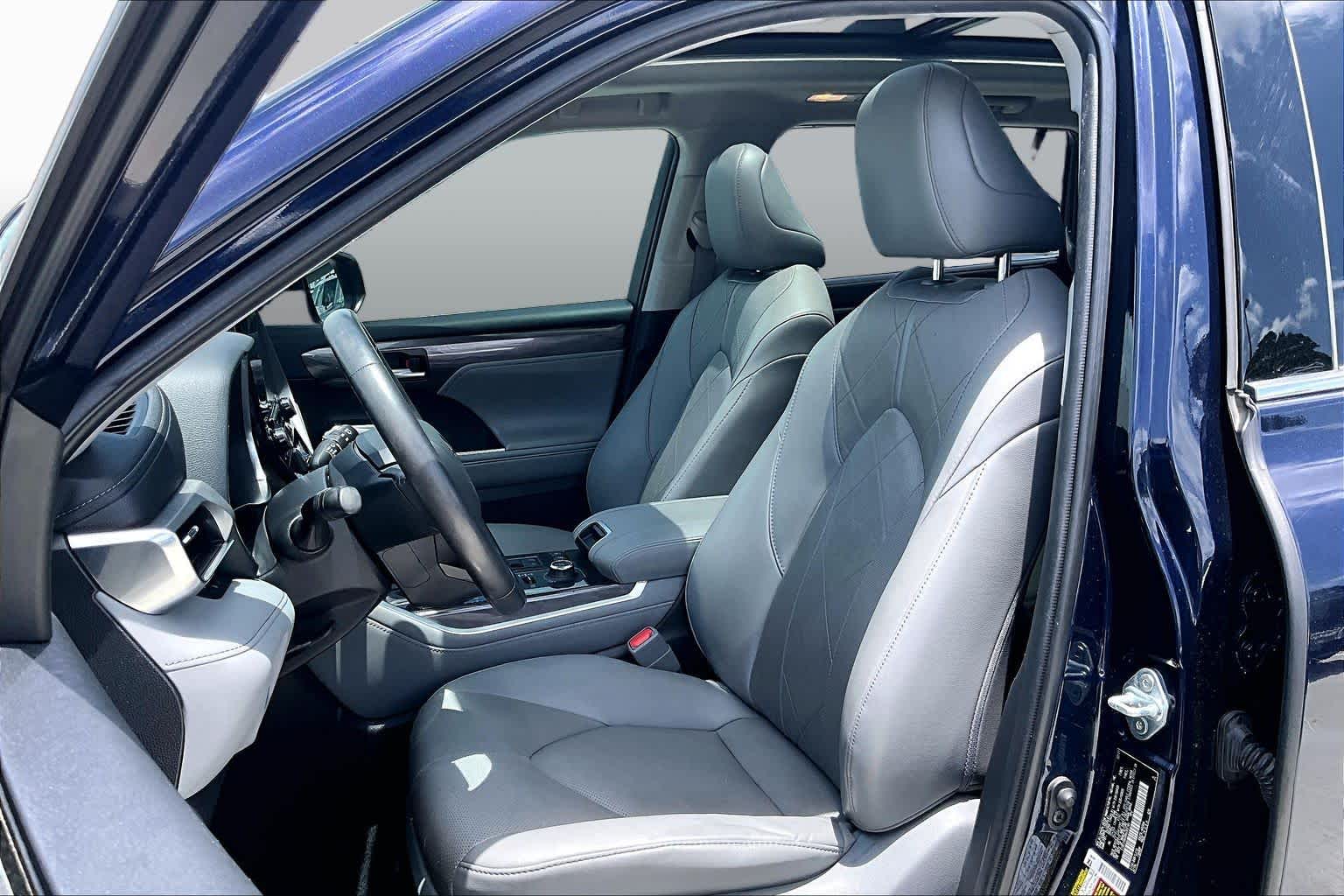 2021 Toyota Highlander Platinum Blueprint at HGreg Houston