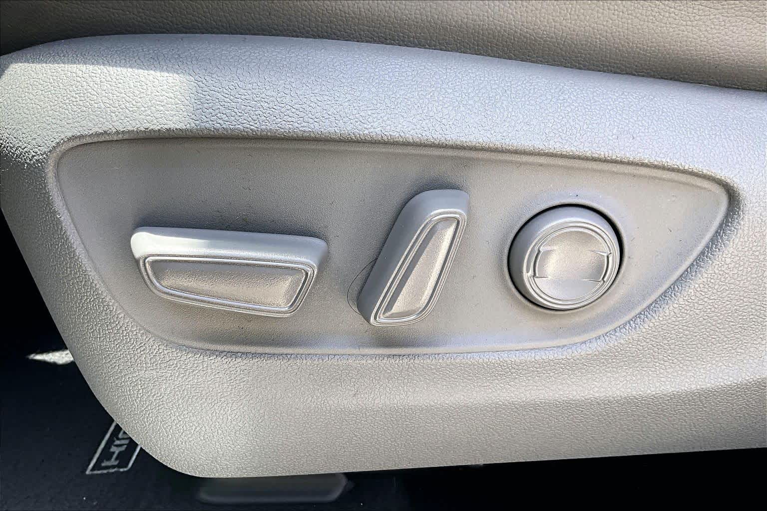 2021 Toyota Highlander Platinum Blueprint at HGreg Houston