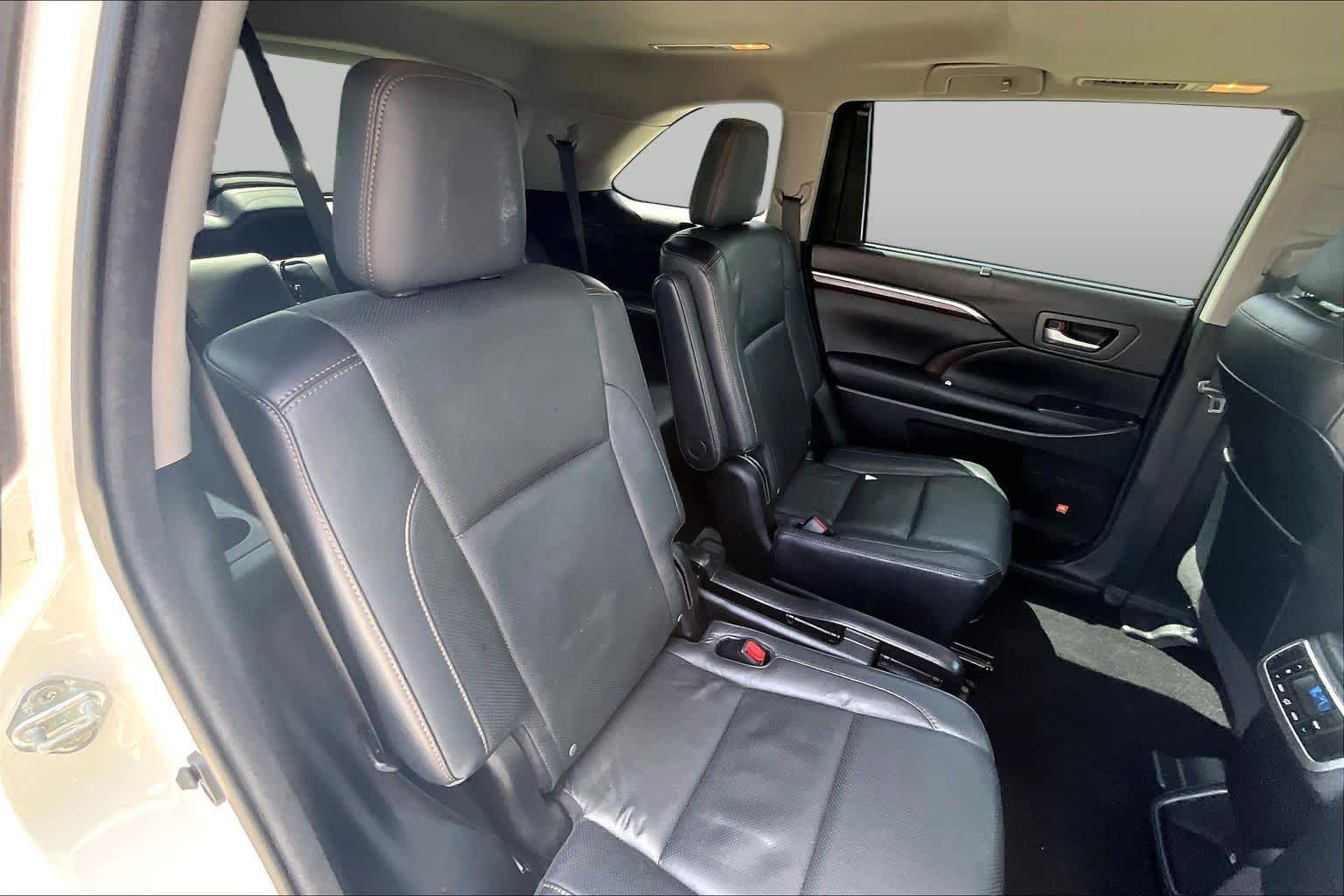 2016 Toyota Highlander Limited Blizzard Pearl at Texan GMC Buick