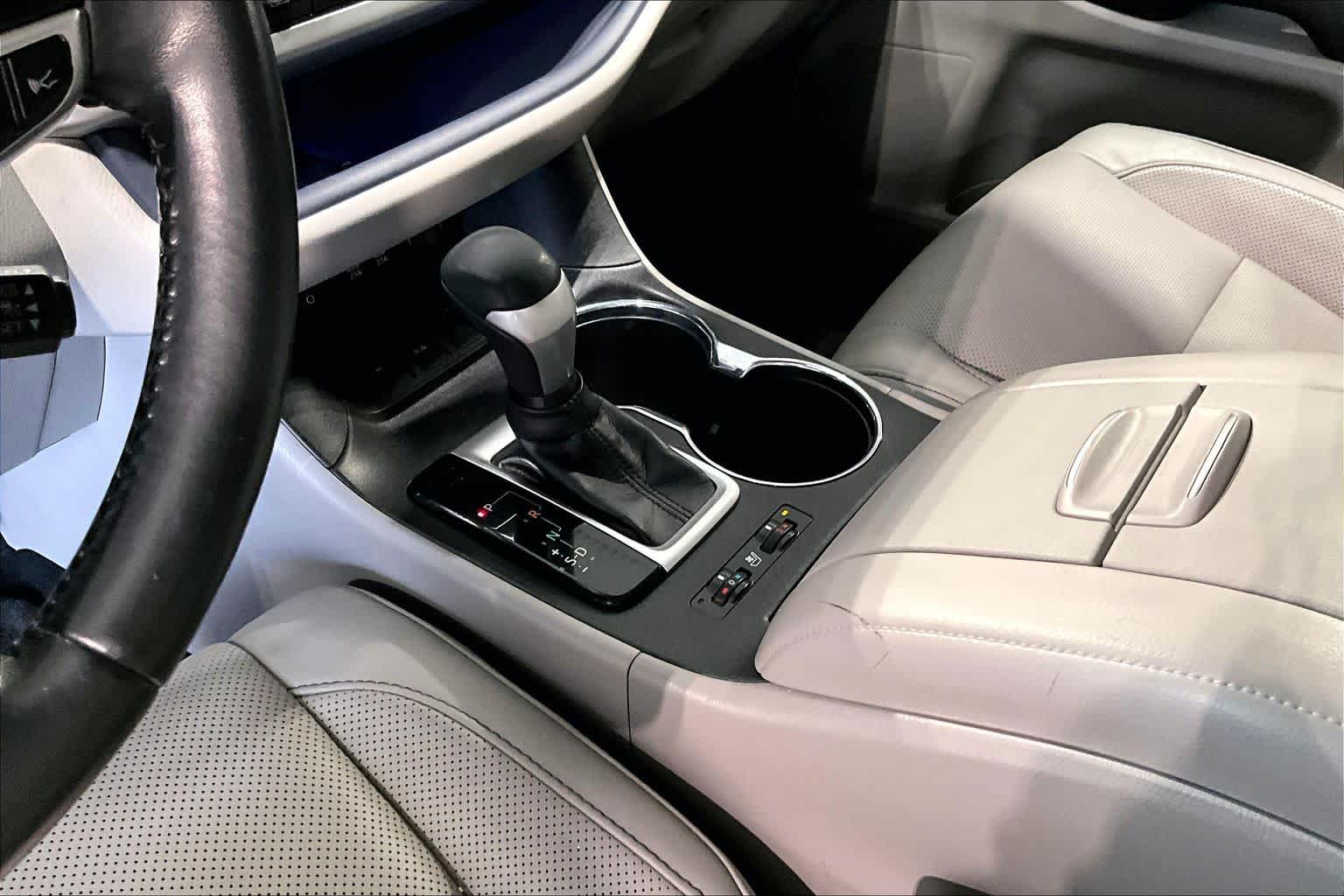 2018 Toyota Highlander Limited Celestial Silver Metallic at Group 1 Toyota Southwest