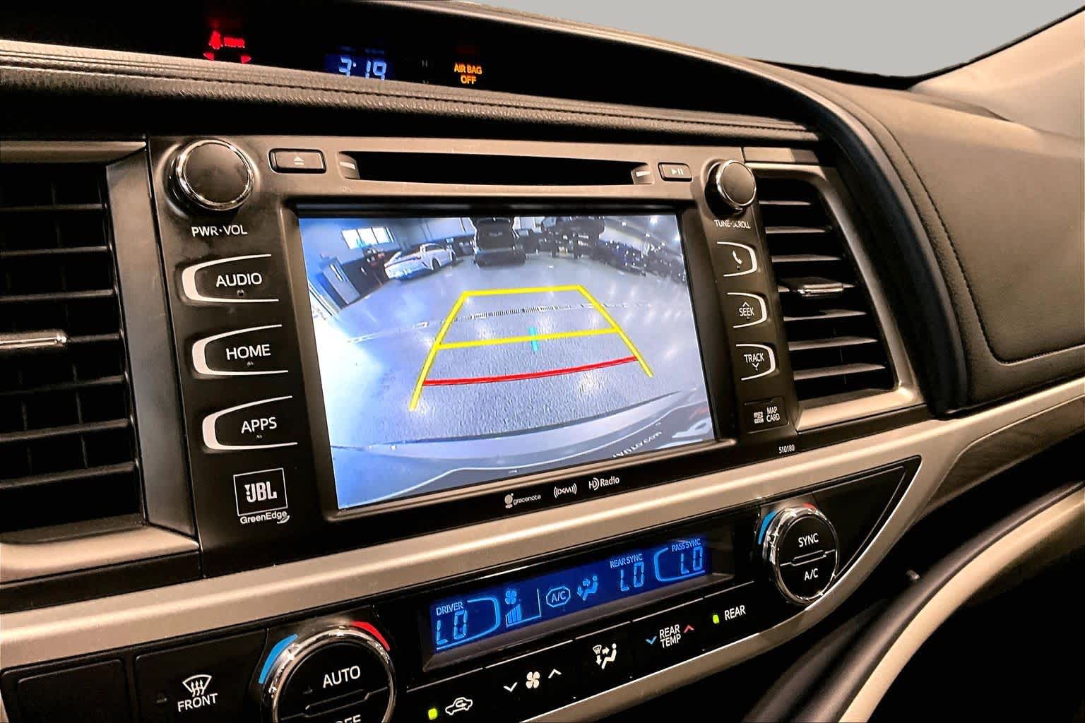 2018 Toyota Highlander Limited Celestial Silver Metallic at Group 1 Toyota Southwest