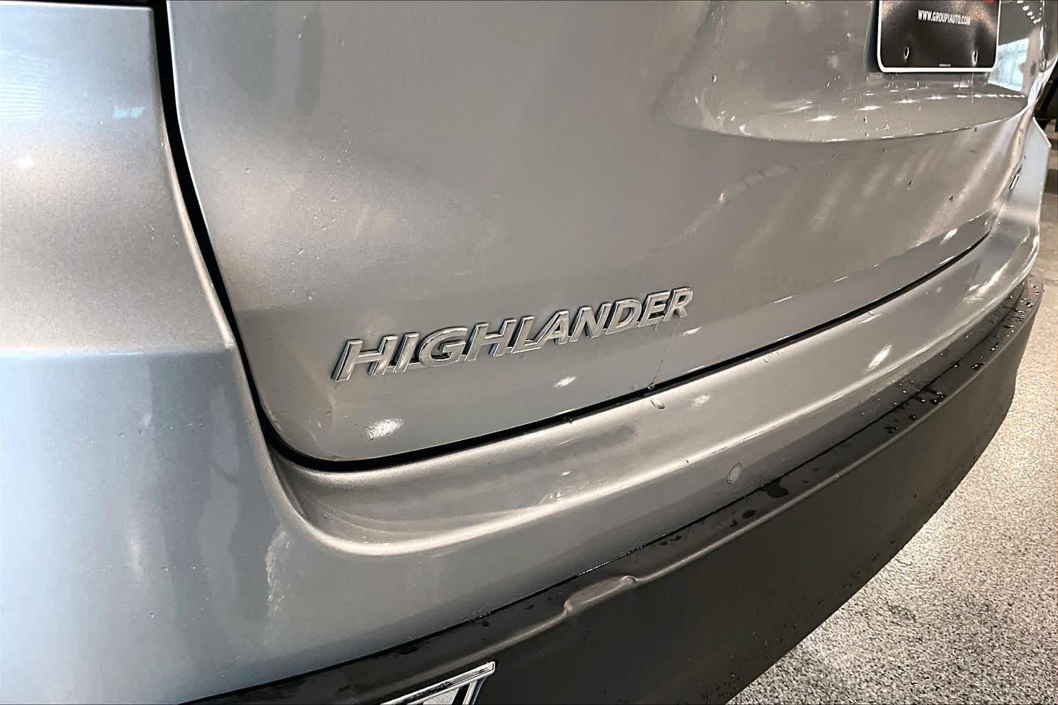 2018 Toyota Highlander Limited Celestial Silver Metallic at Group 1 Toyota Southwest