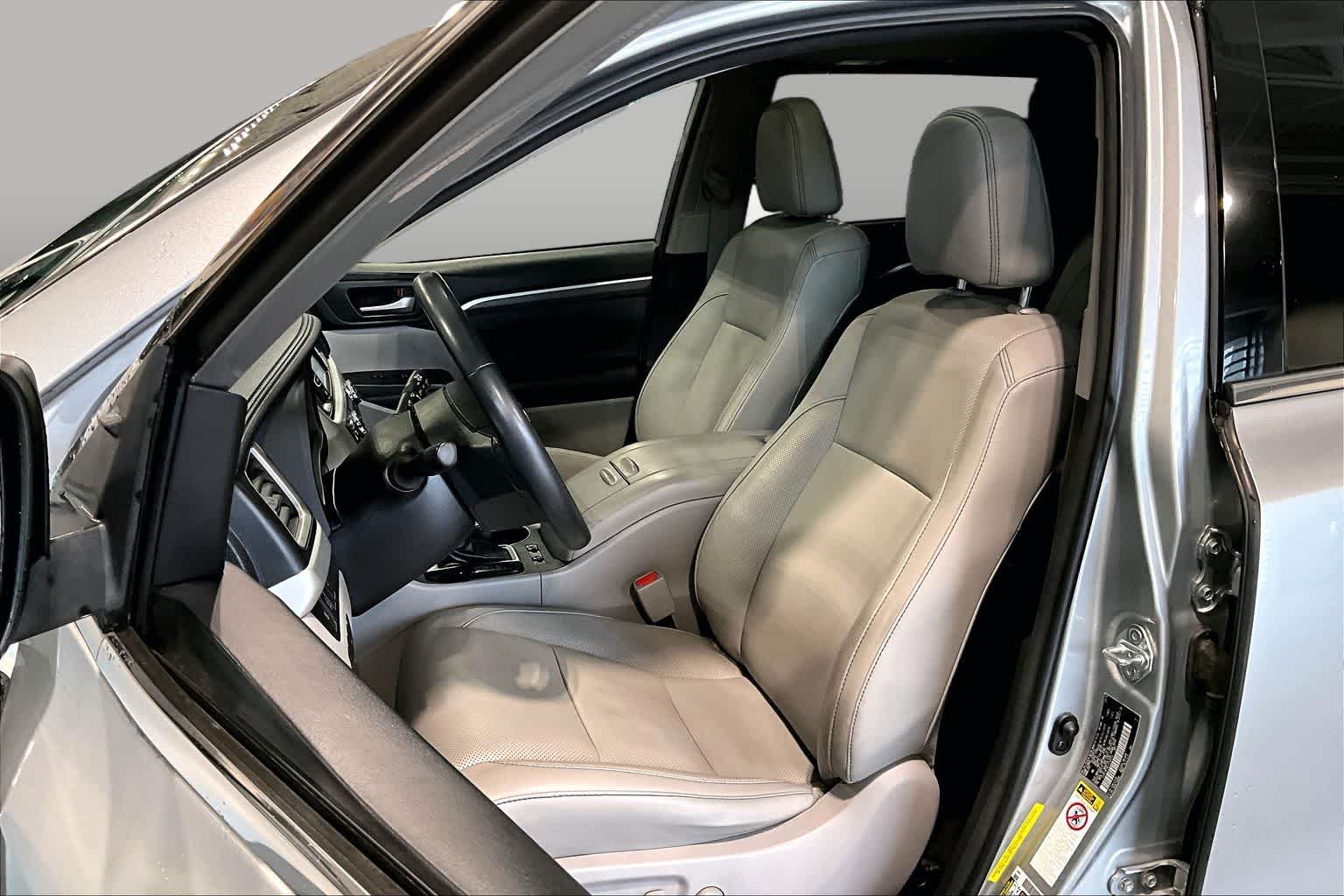 2018 Toyota Highlander Limited Celestial Silver Metallic at Lexus Southwest Houston