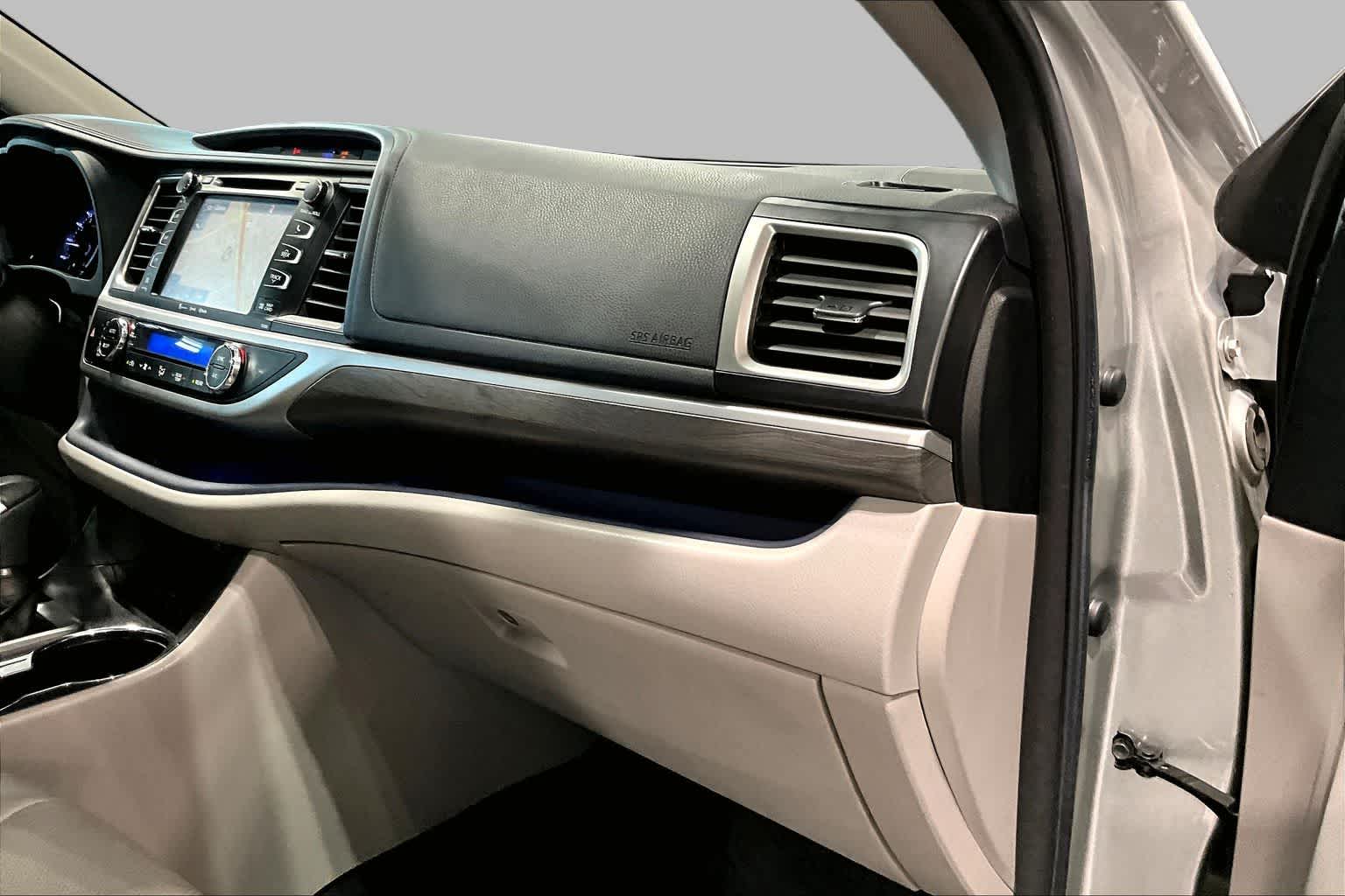 2018 Toyota Highlander Limited Celestial Silver Metallic at Lexus Southwest Houston