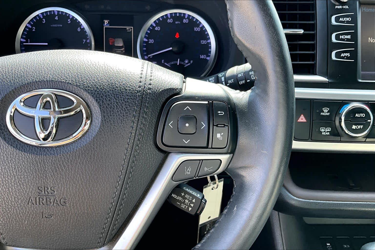 2018 Toyota Highlander LE Blizzard Pearl at AutoNation USA Katy