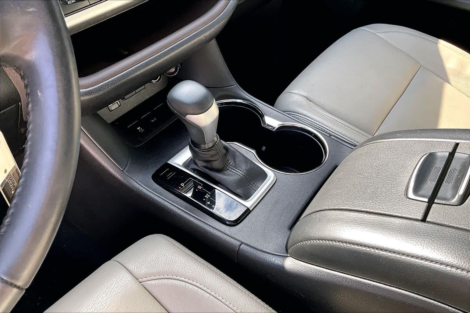 2018 Toyota Highlander LE Blizzard Pearl at AutoNation USA Katy