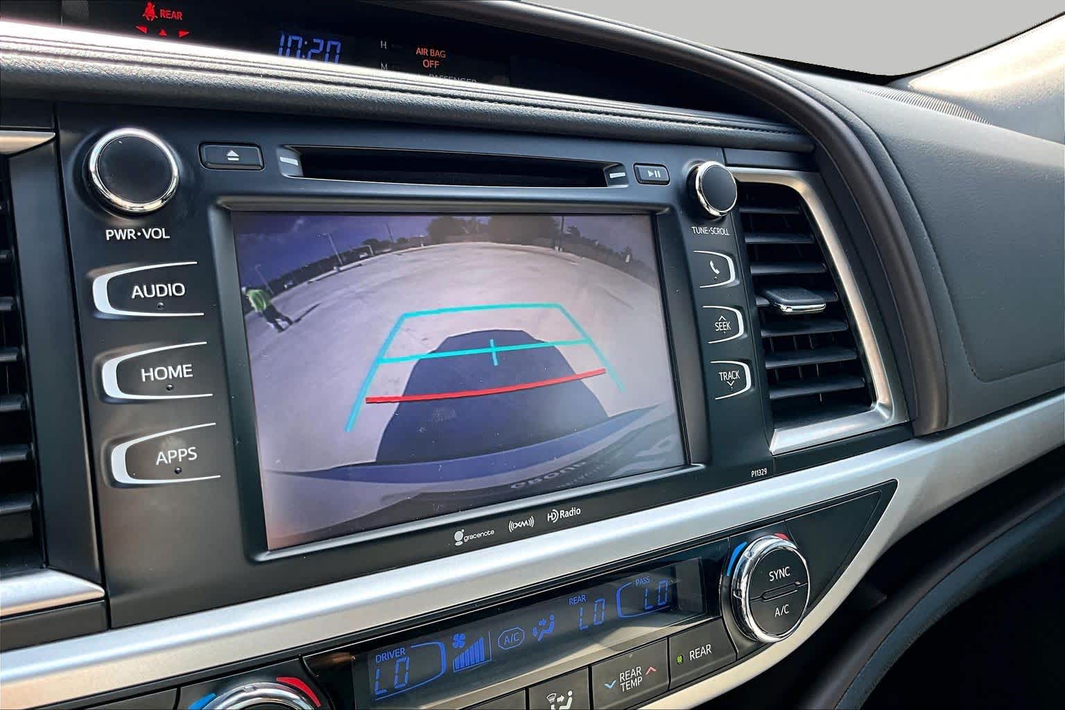 2018 Toyota Highlander LE Blizzard Pearl at AutoNation USA Katy