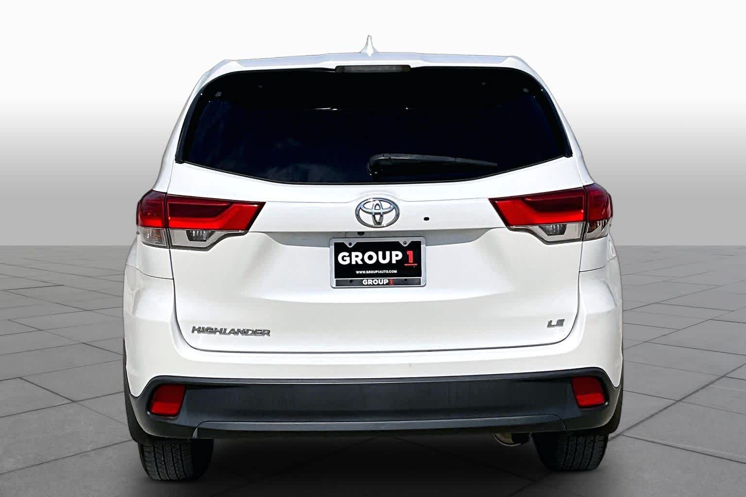2018 Toyota Highlander LE Blizzard Pearl at AutoNation USA Katy