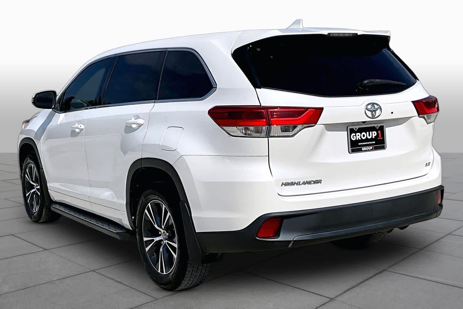 2018 Toyota Highlander LE Blizzard Pearl at AutoNation USA Katy