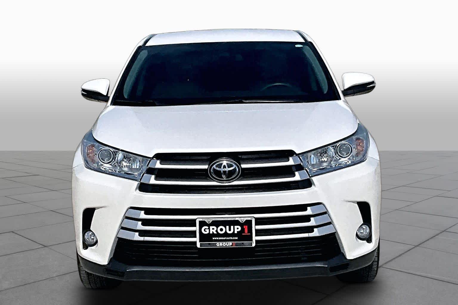 2018 Toyota Highlander LE Blizzard Pearl at AutoNation USA Katy