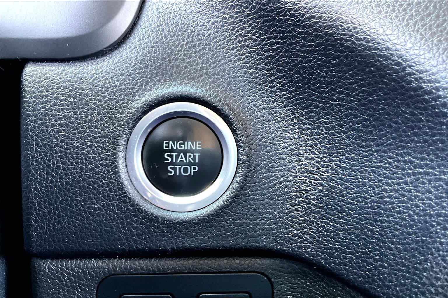 2022 Toyota Tundra photo 35 of 37