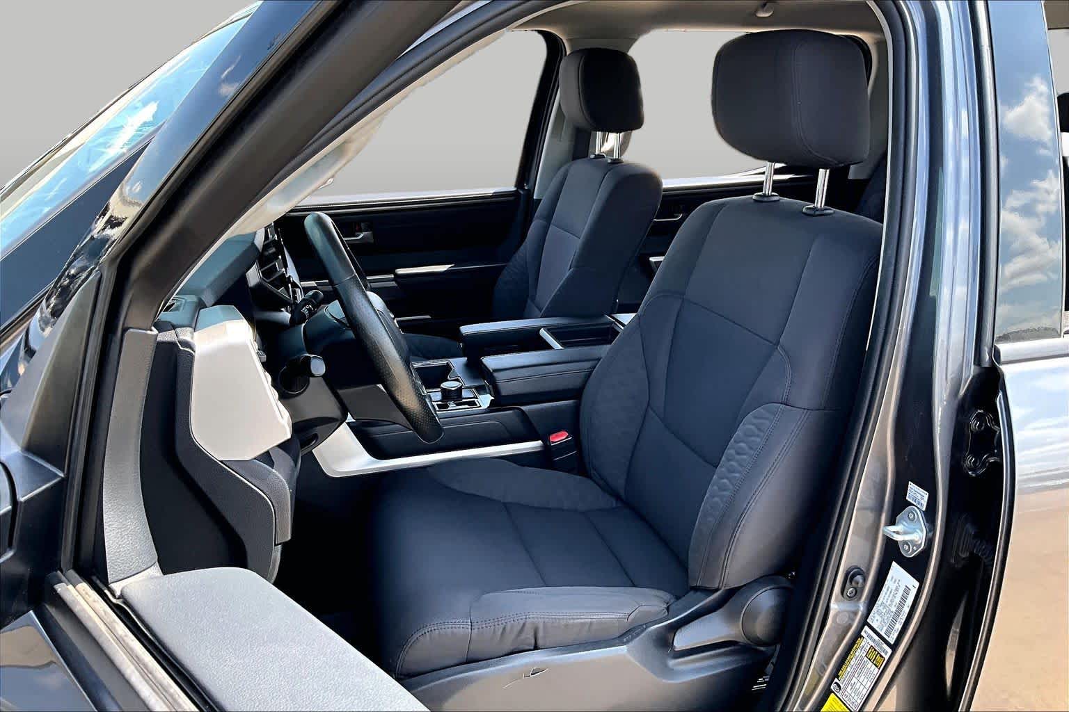 2022 Toyota Tundra photo 8 of 37