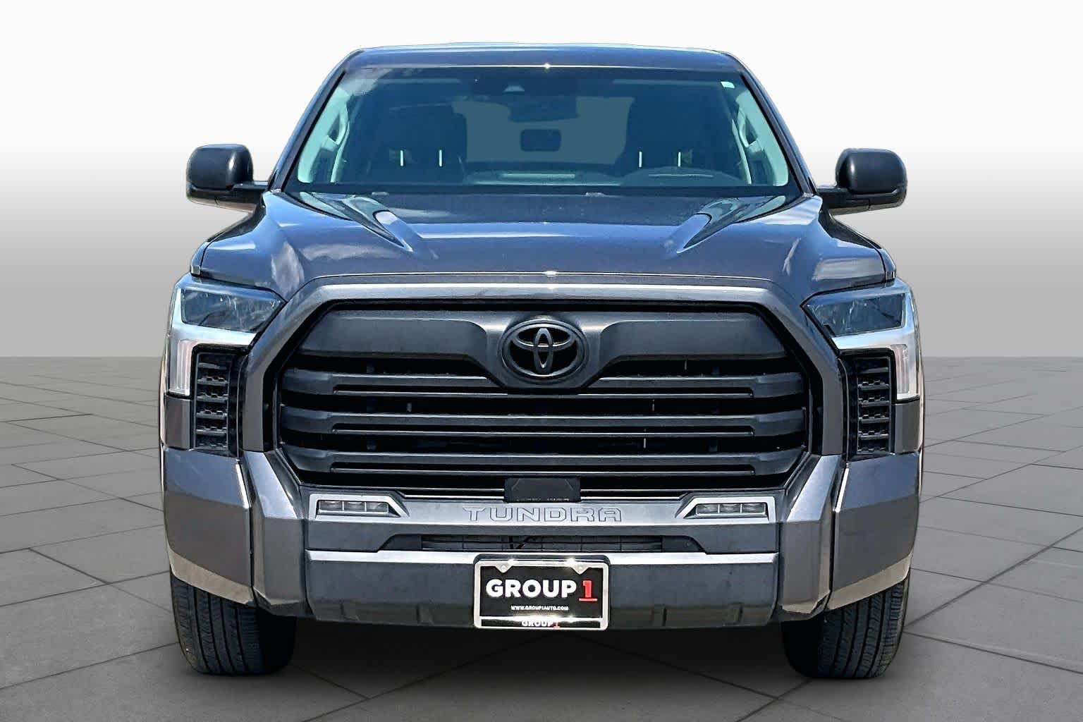 2022 Toyota Tundra photo 4 of 37