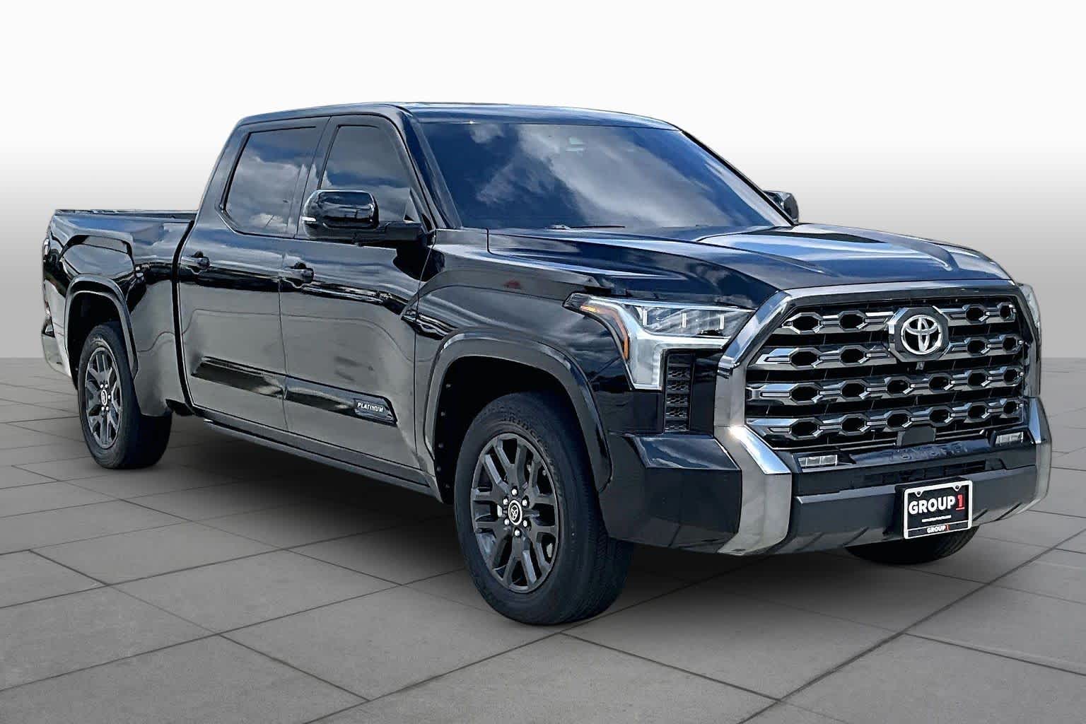 2023 Toyota Tundra photo 3 of 32