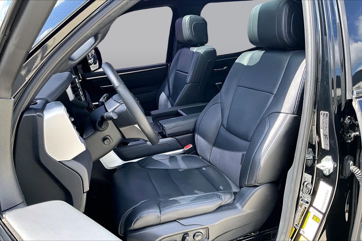 2023 Toyota Tundra photo 8 of 32