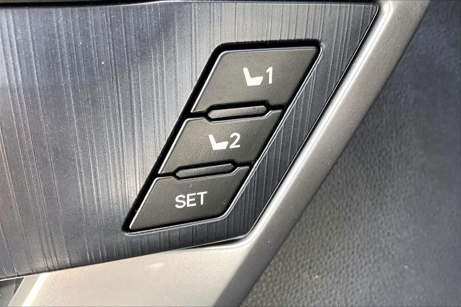2023 Toyota Tundra photo 31 of 32