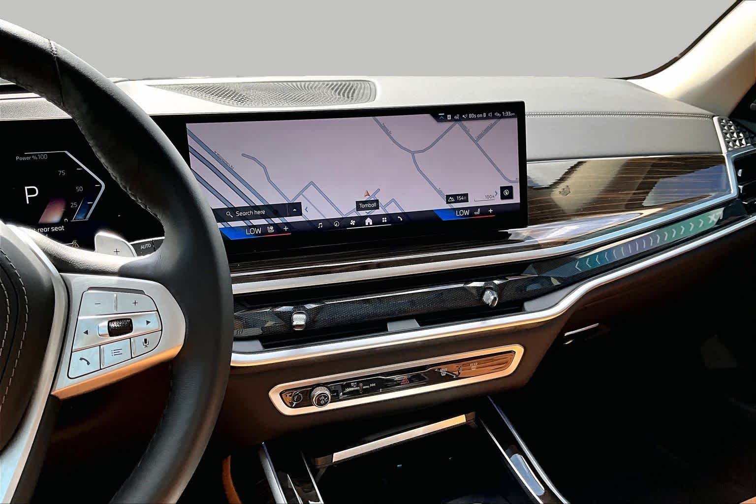 2024 BMW X7 xDrive40i photo 7 of 33