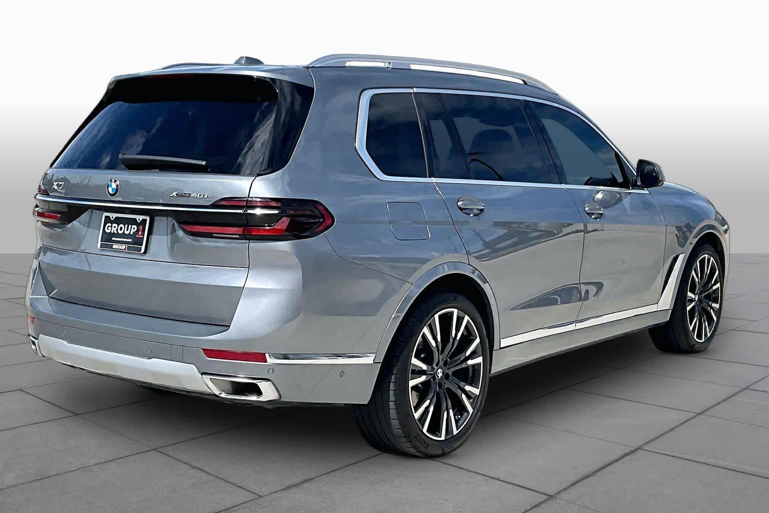 2024 BMW X7 xDrive40i photo 12 of 33
