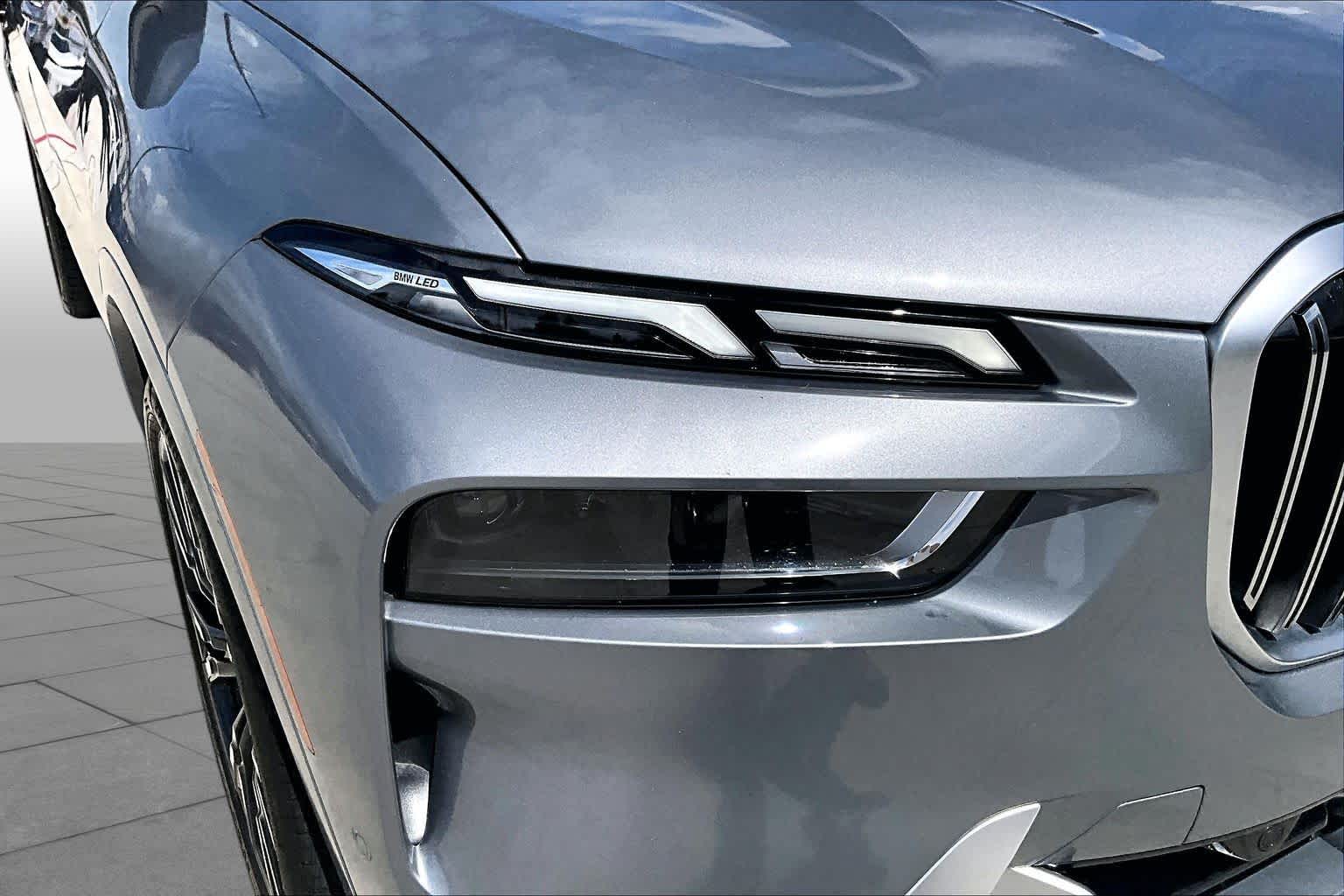 2024 BMW X7 xDrive40i photo 26 of 33