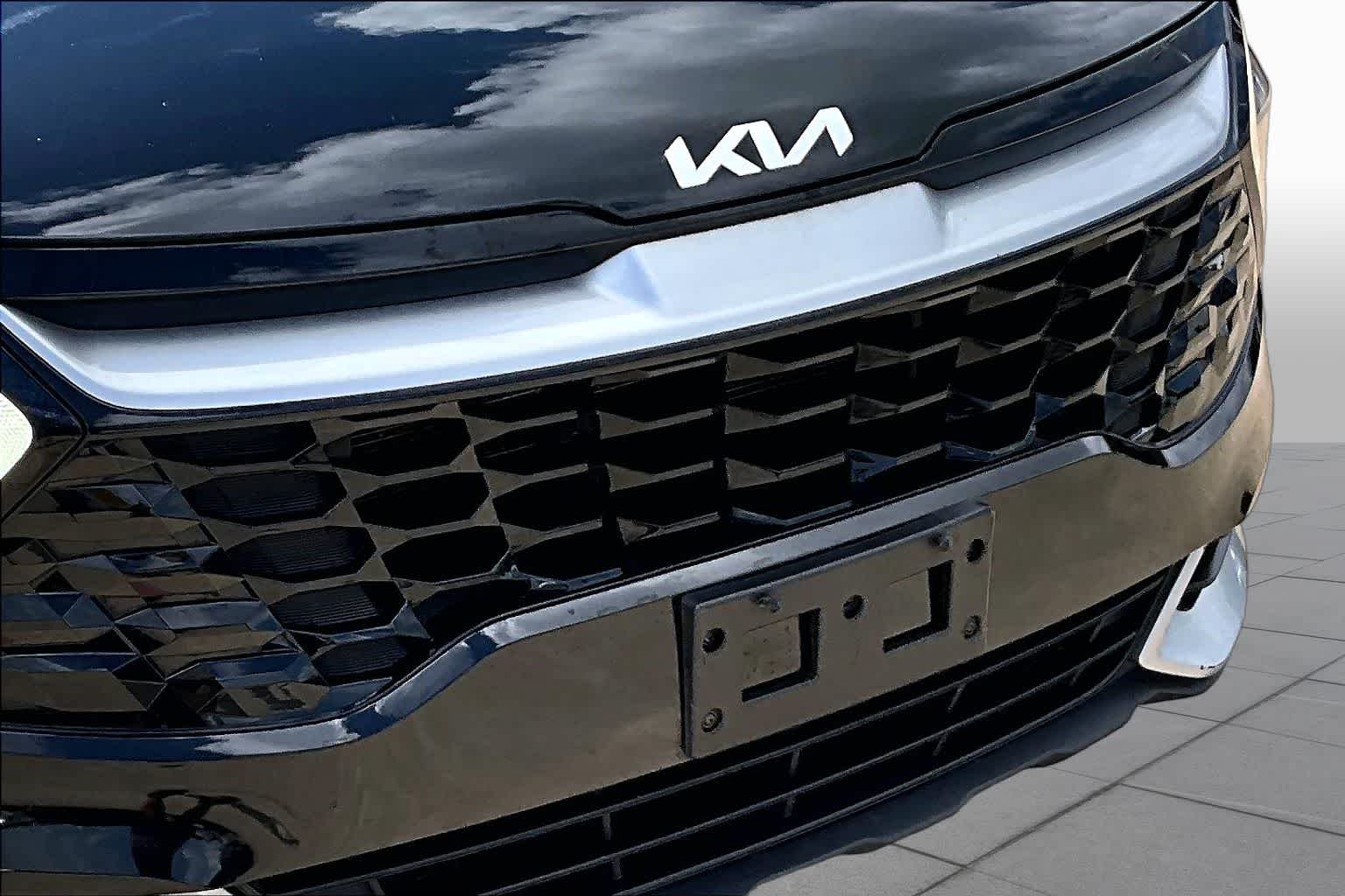 2024 Kia Sportage EX Ebony Black at Westside Kia